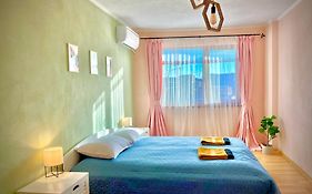 The Green Guest House-Amazing View, Top Location, Entire House